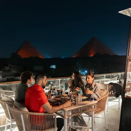 Pyramids Shadow Inn